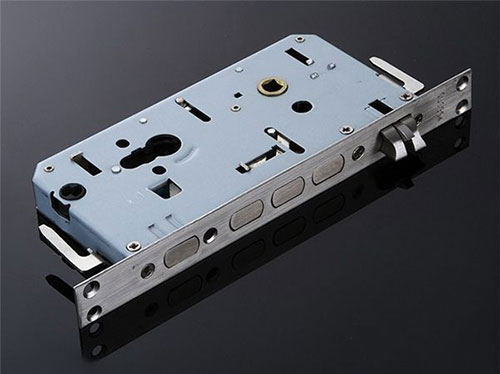 白城換鎖電話(開門鎖安裝指紋鎖)